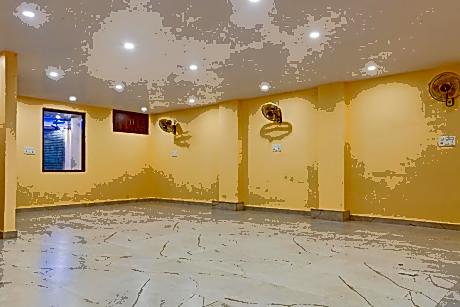 OYO Townhouse 1123 Kalyanpur Metro