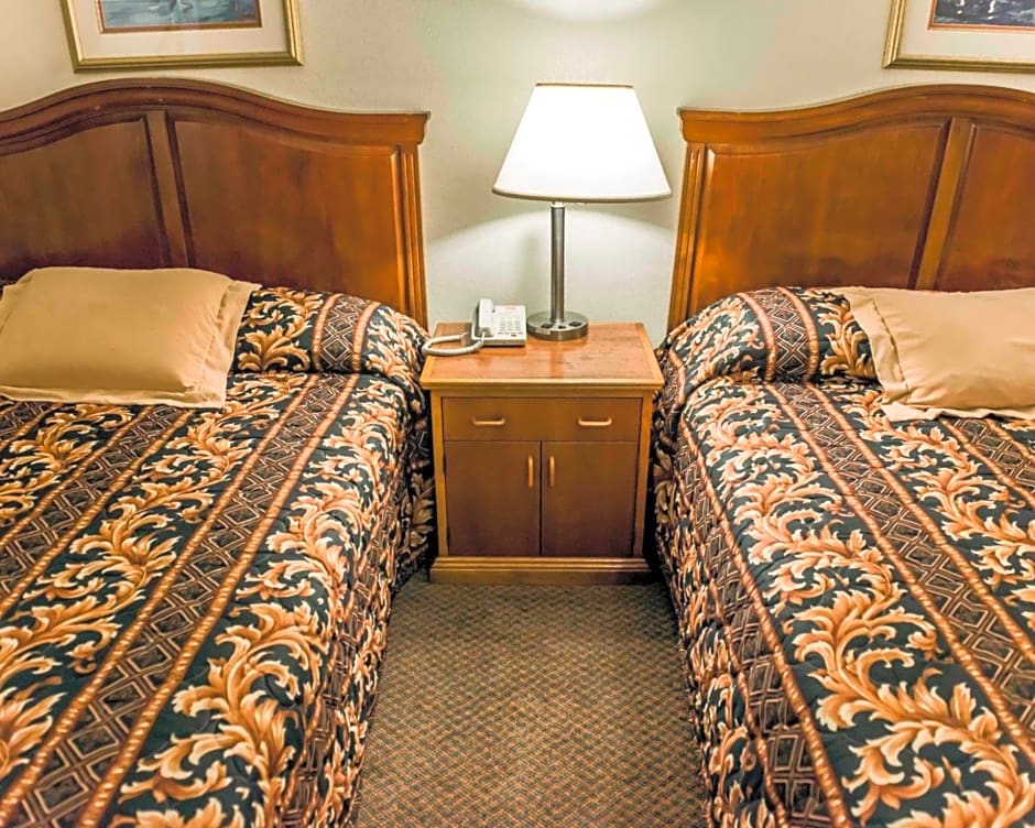 Econo Lodge Perry