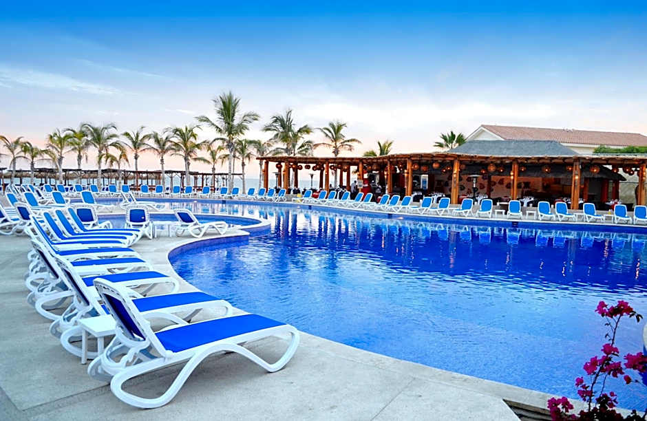 Grand Decameron Los Cabos, A Trademark All Inclusive Resort