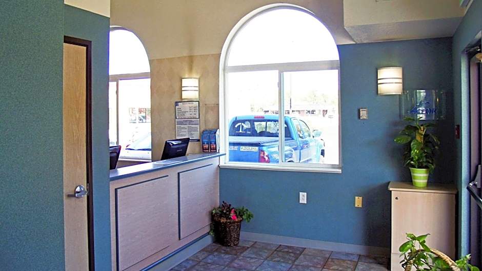 Motel 6-Fort Lupton, CO