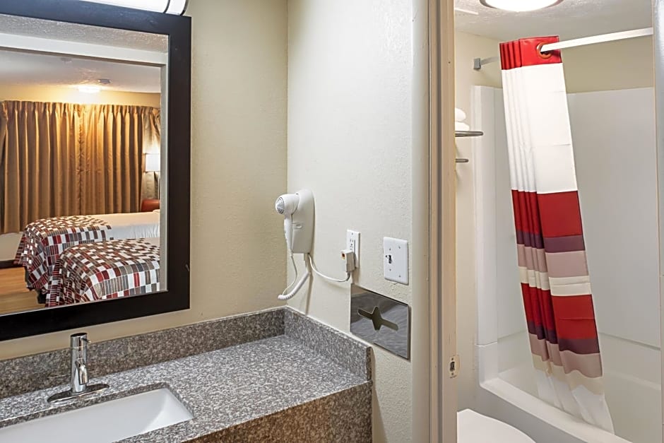 Red Roof Inn Indianapolis East