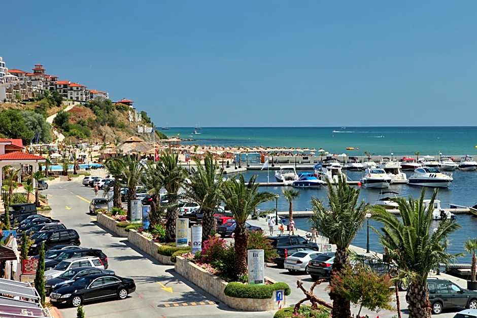 Hotel Palace Marina Dinevi