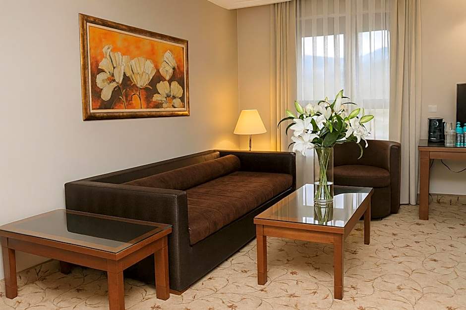 Maxi Park Hotel & Spa