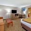 Baymont by Wyndham Grand Rapids Airport