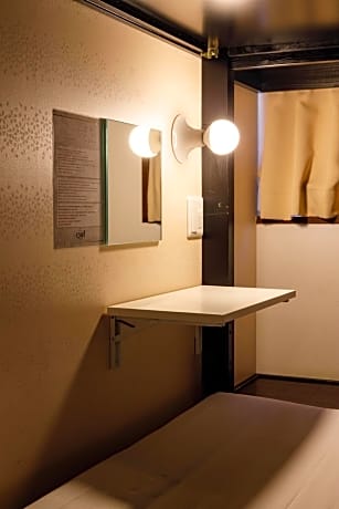 Mixed Capsule Room - Lower Level