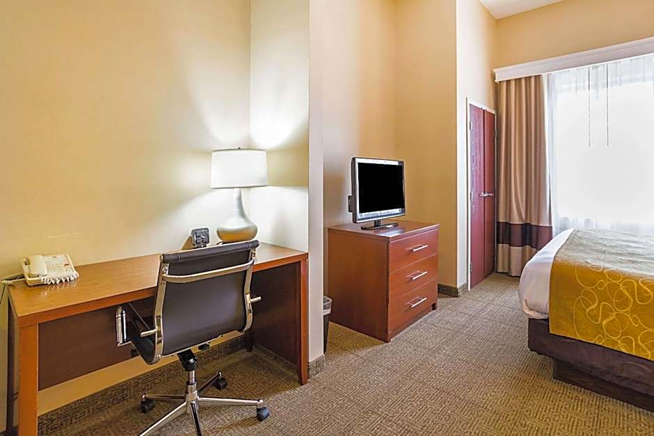 Comfort Suites Twinsburg