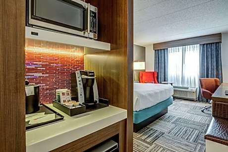 1 King Bed