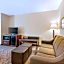 Comfort Suites East Lincoln - Mall Area