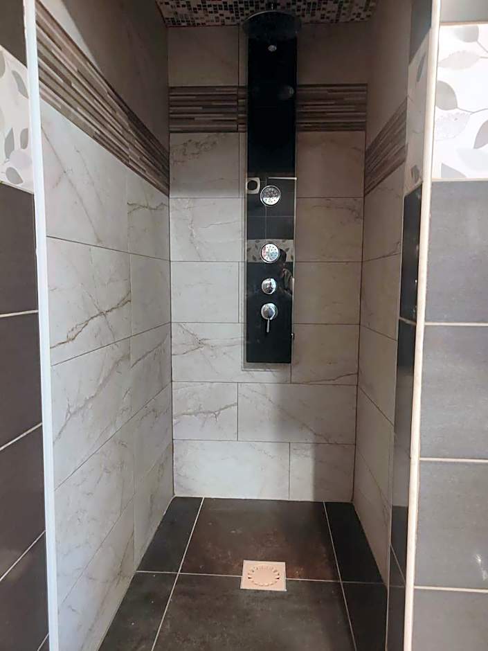 Chambre climatisée cosy Auberge du Manala Hôtel 24-24