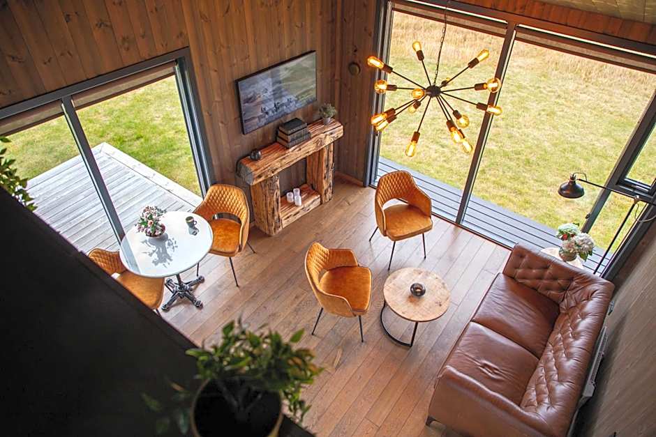 Seljalandsfoss Horizons