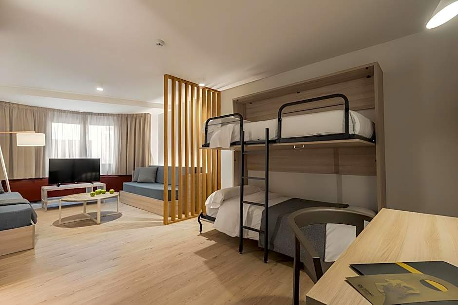 Hotel & Apartahotel SERHS Cosmos