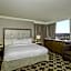 Hilton Niagara Falls-Fallsview Hotel - Suites