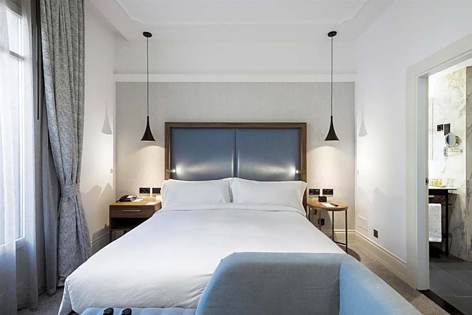 DoubleTree by Hilton Madrid - Prado
