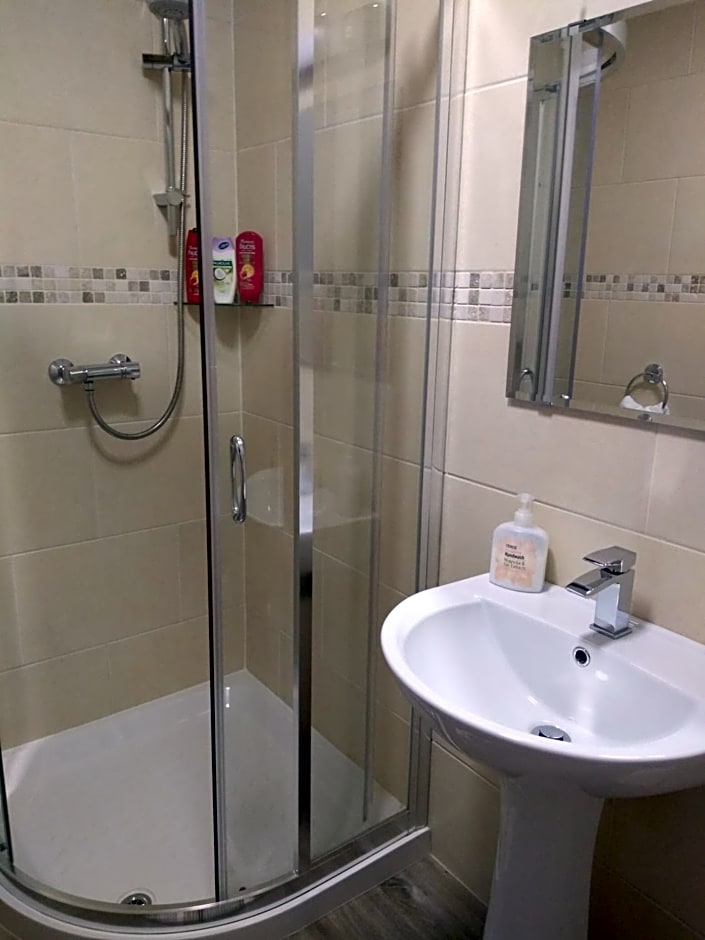 Tollyrose Country House – Newcastle