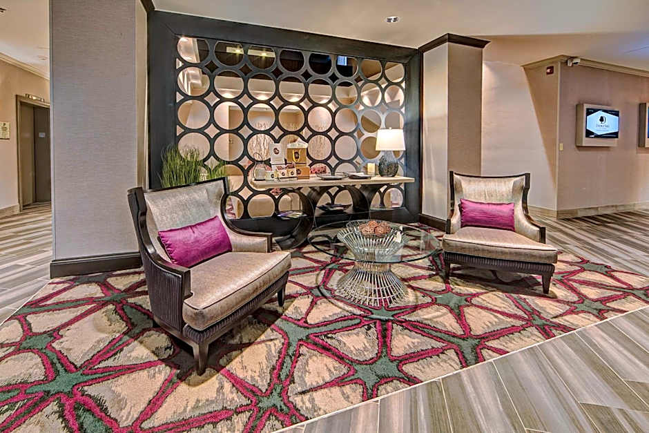 DoubleTree By Hilton Decatur Riverfront