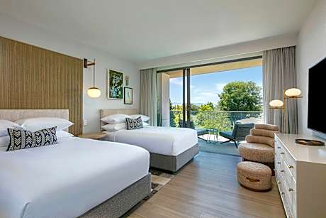 Deluxe Guest Room, 2 Queen, City View, Terrace