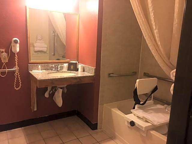 Super 8 by Wyndham New Castle