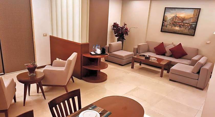 King Suites Hotel