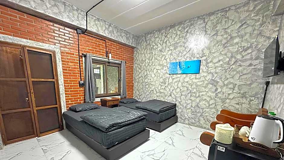 บ้านภทรพรรณ ขุนยวม แม่ฮ่องสอน PATARAPHAN HOUSE, Khunyuam, Maehongson, Thailand