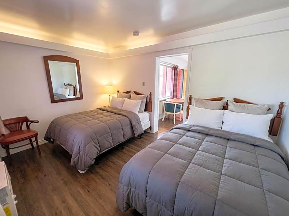 6267 Persepolis Inn