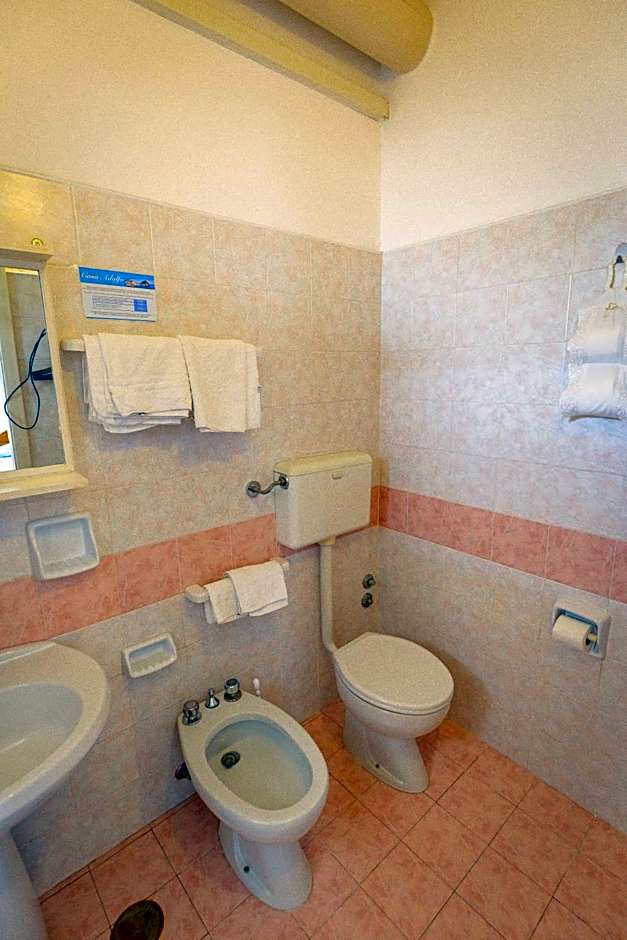 Hotel Casa Adolfo Ischia