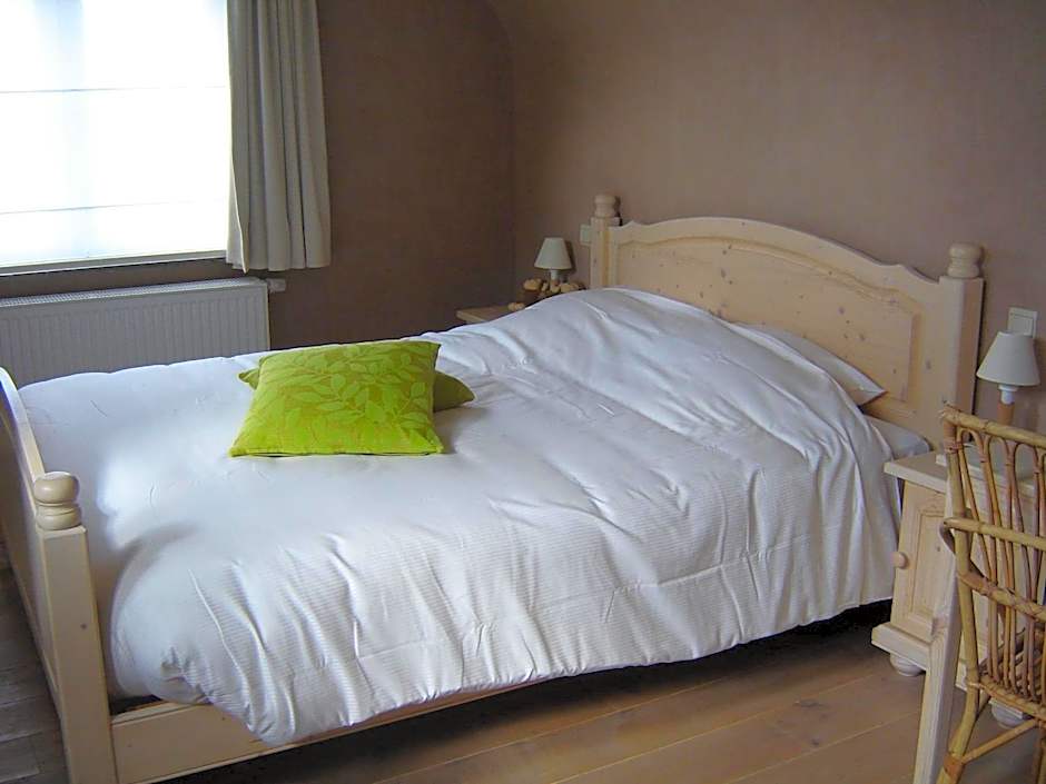 Photo 1 of 11 of Double Room