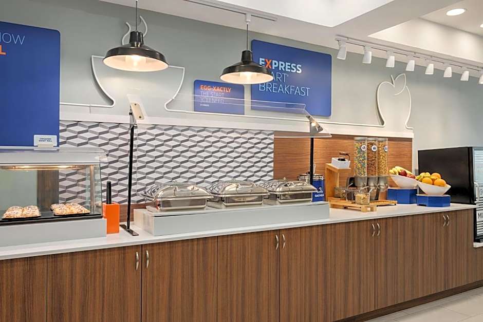 Holiday Inn Express Richmond-Brandermill-Hull Street By IHG