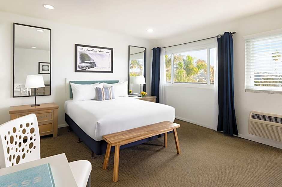 Pacific Edge Hotel