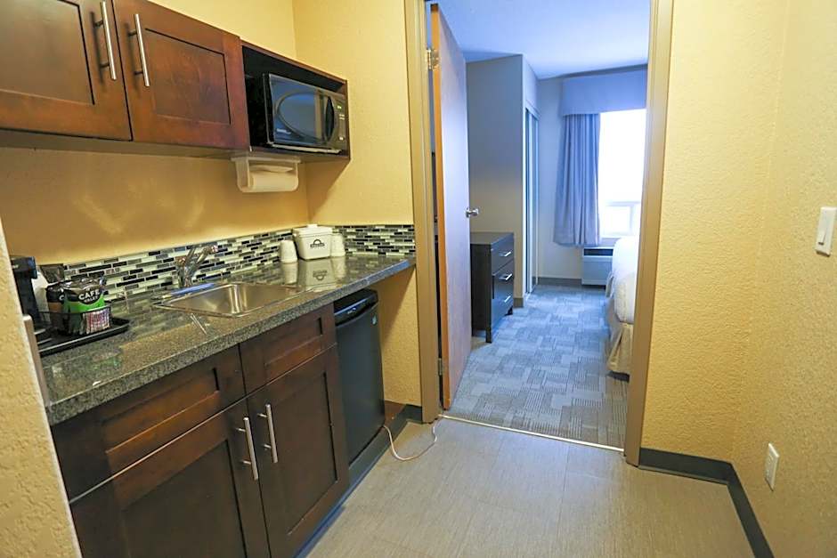 Days Inn by Wyndham Calgary Airport