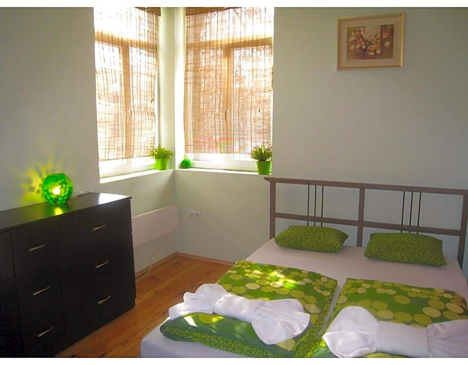 Elegance on a Budget - Rooms for Rent in Sofia Center