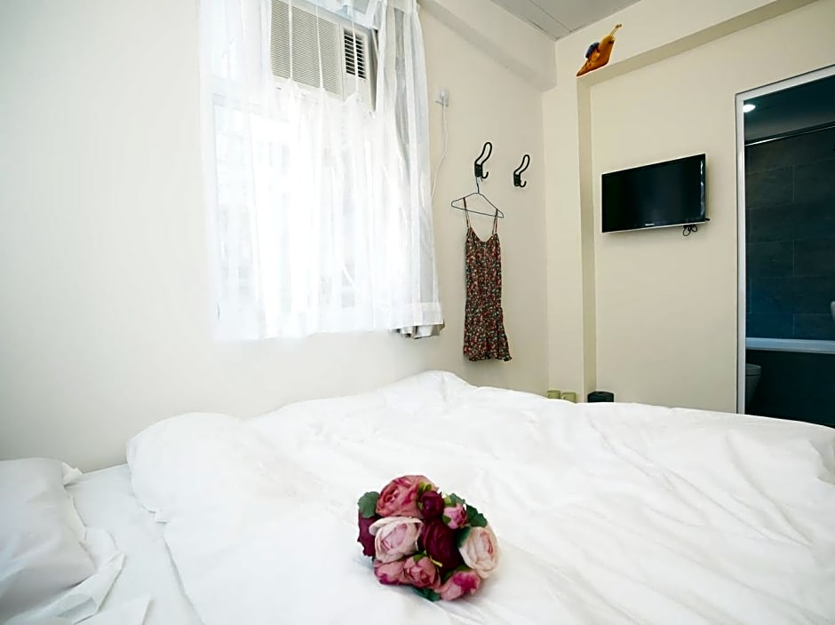 Alohas Hong Kong Hostel