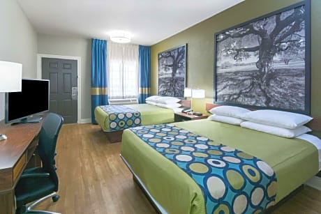 Super 8 by Wyndham San Antonio Near Fort Sam Houston