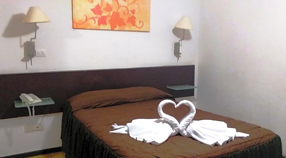 Hotel Trevi