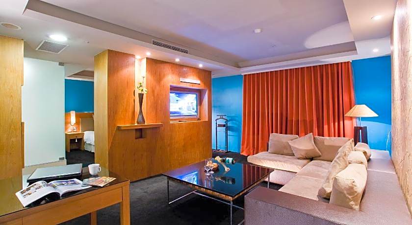 Hold Me Hotel  Zhongzheng