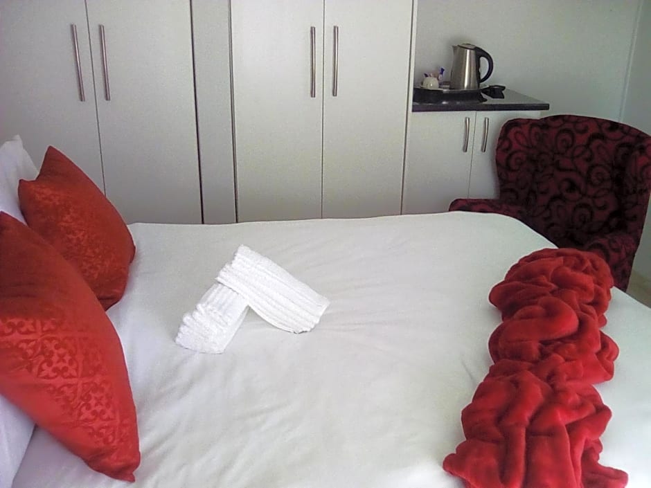 Lucolo Palace B&B - Mthatha