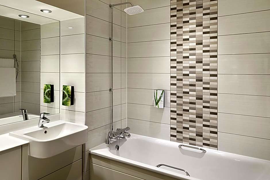 Premier Inn London Docklands - Excel