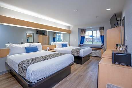 Queen Room with Two Queen Beds - Mobility Access/Non-Smoking