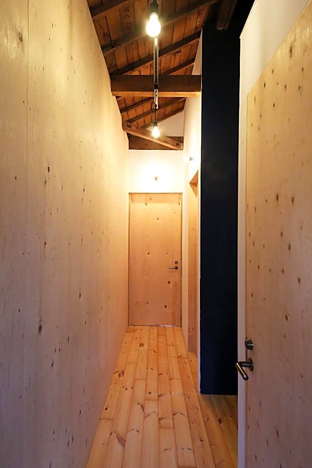 Tomarigi Hostel Shu