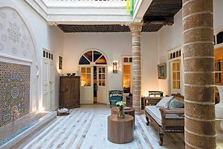Riad Emotion