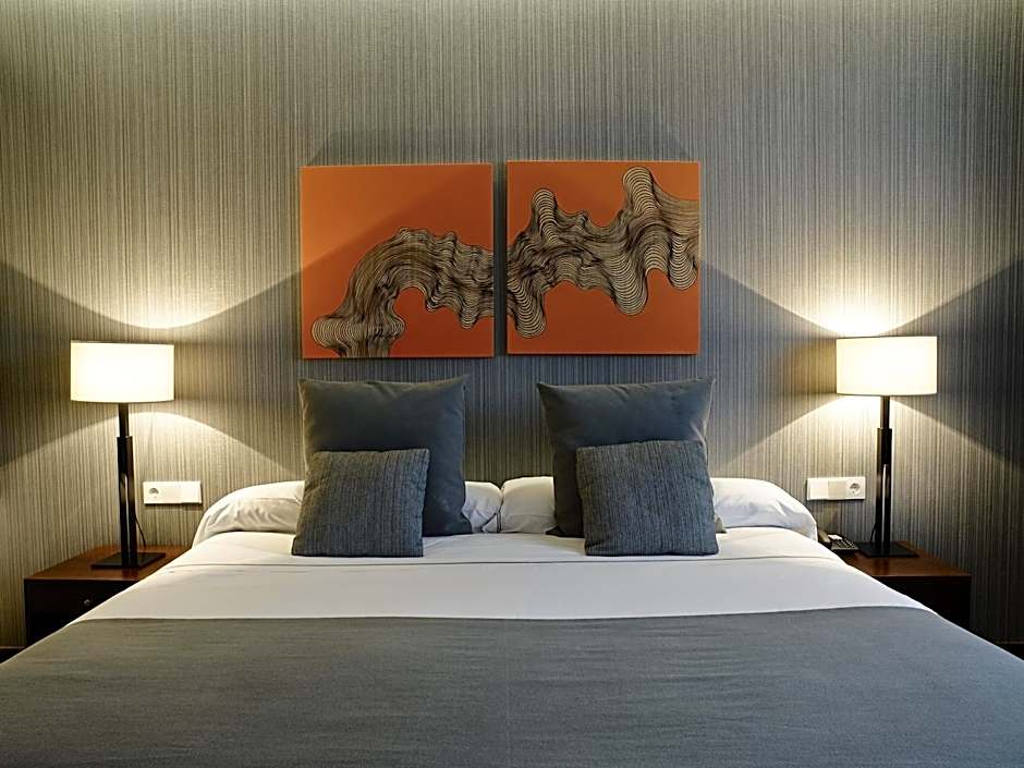 Photo 1 of 50 of Hotel Carris Marineda