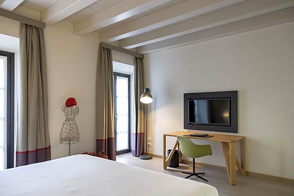 Savona 18 Suites