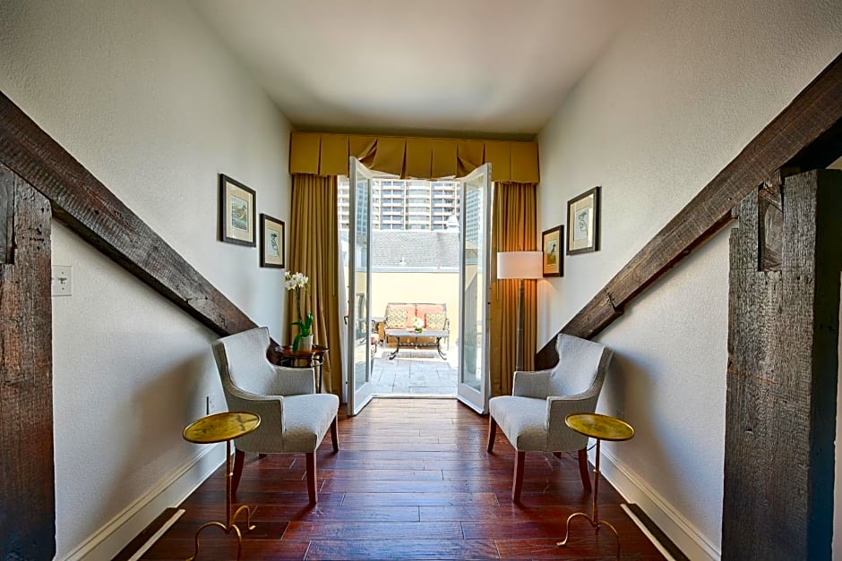 voco St. James Hotel By IHG