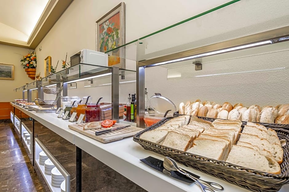 Hotel & Apartahotel SERHS Cosmos