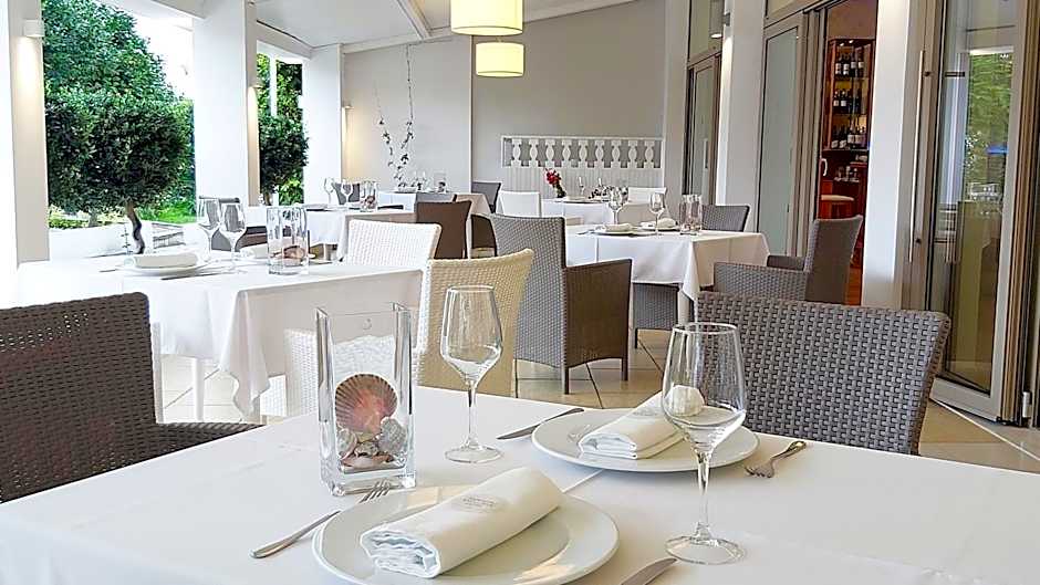 Akrogiali Exclusive Hotel (Adults Only)