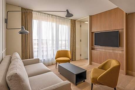 Executive King Suite - Club Lounge Access