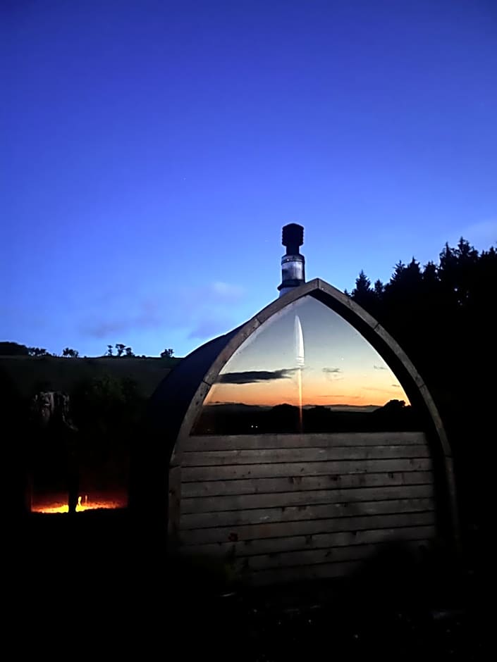 Stoneymollan over Loch Lomond
