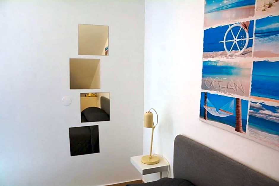 Blife Faro Beach Hostel & Rooms