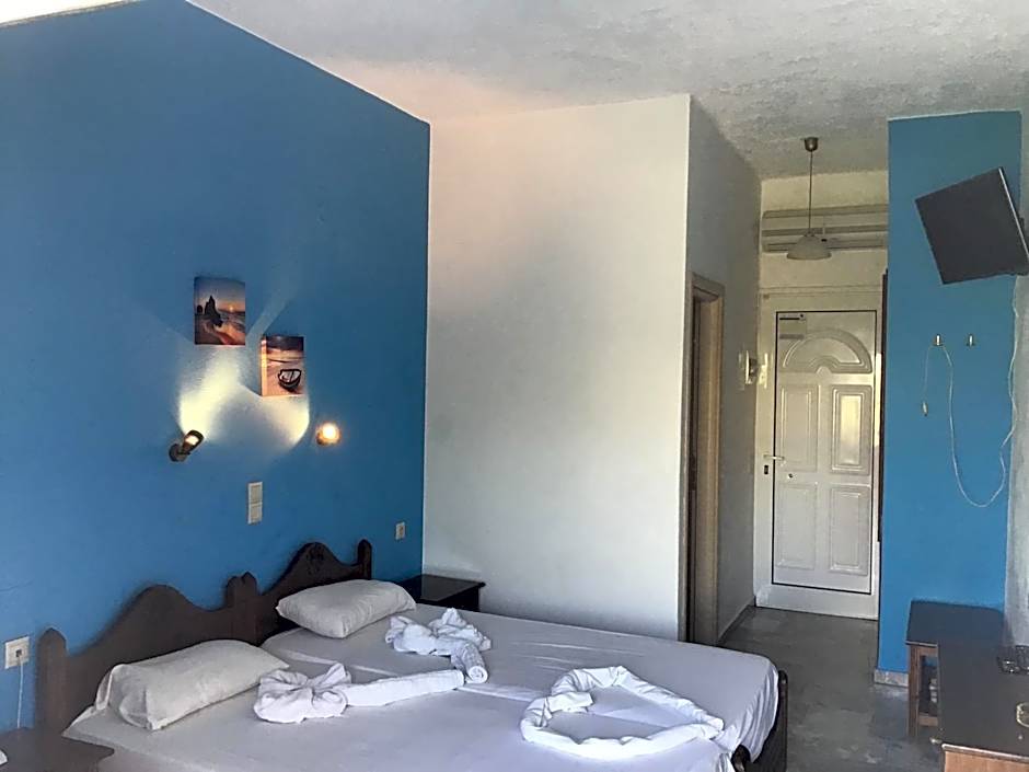 Photo 1 of 5 of 1 Double Bed or 2 Beds