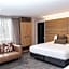 Hotel Elms Christchurch, an Ascend Collection Hotel