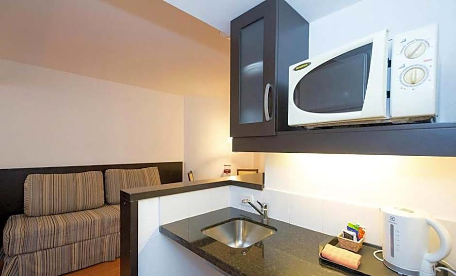 Urquiza Apart Hotel & Suites